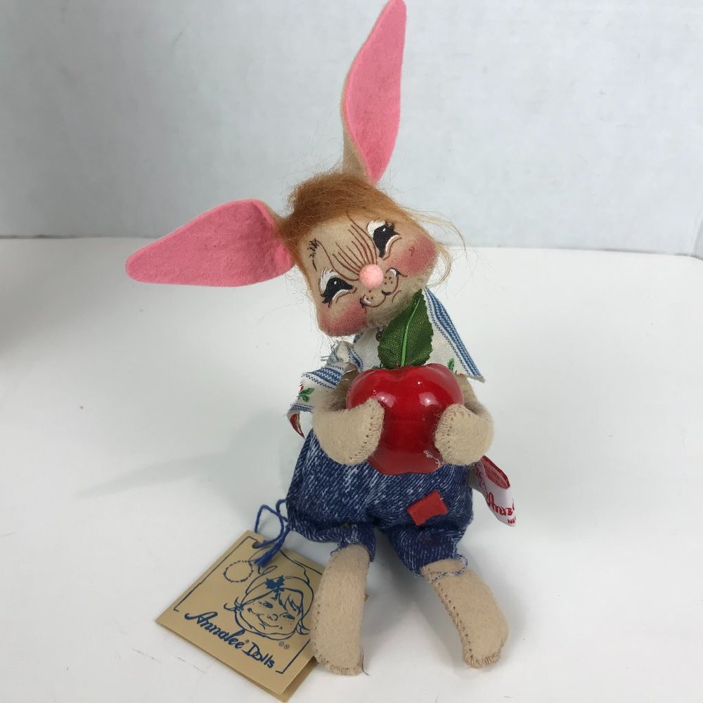 ANNALEE Bunny with Apple